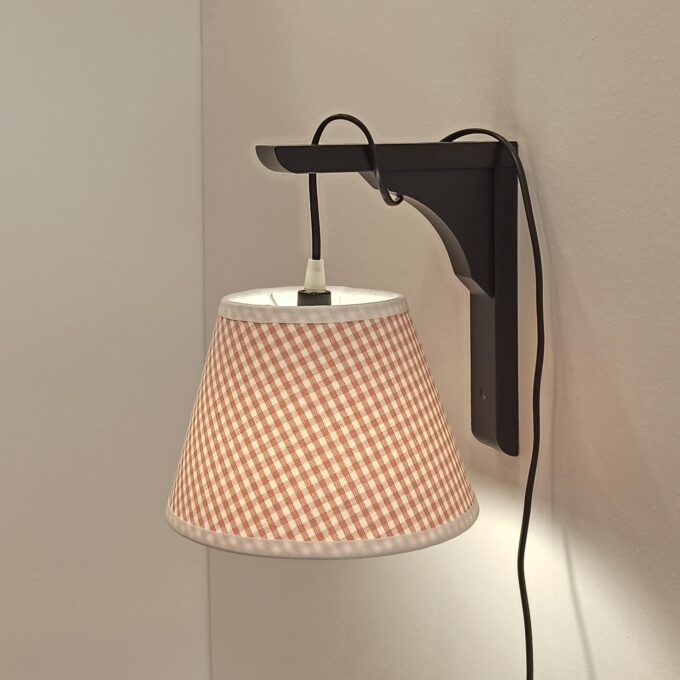 wall-bracket-black-petit-carreaux-pink (1)